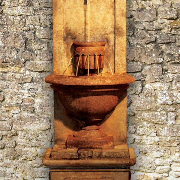 vivanda flat wall fountain henri studio amerika. prachtige betonnen. on flat wall fountain outdoor